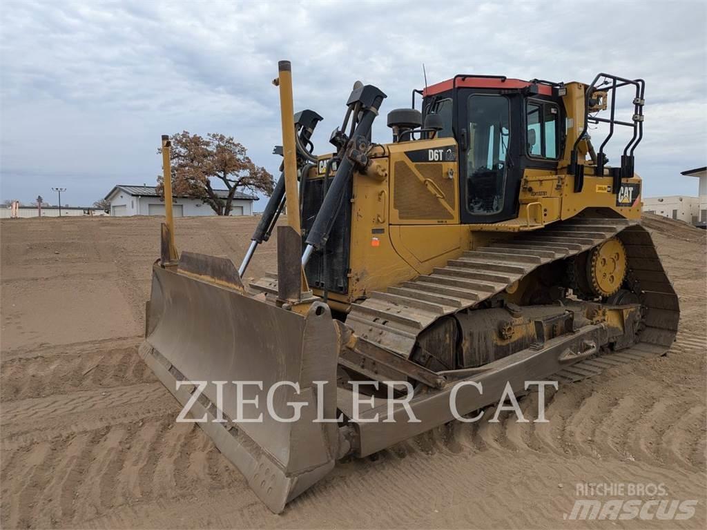 CAT D6T Buldooserid