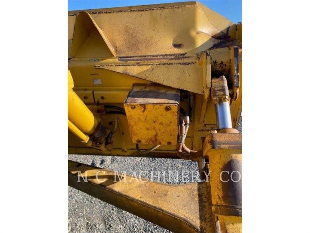 CAT D6T Buldooserid