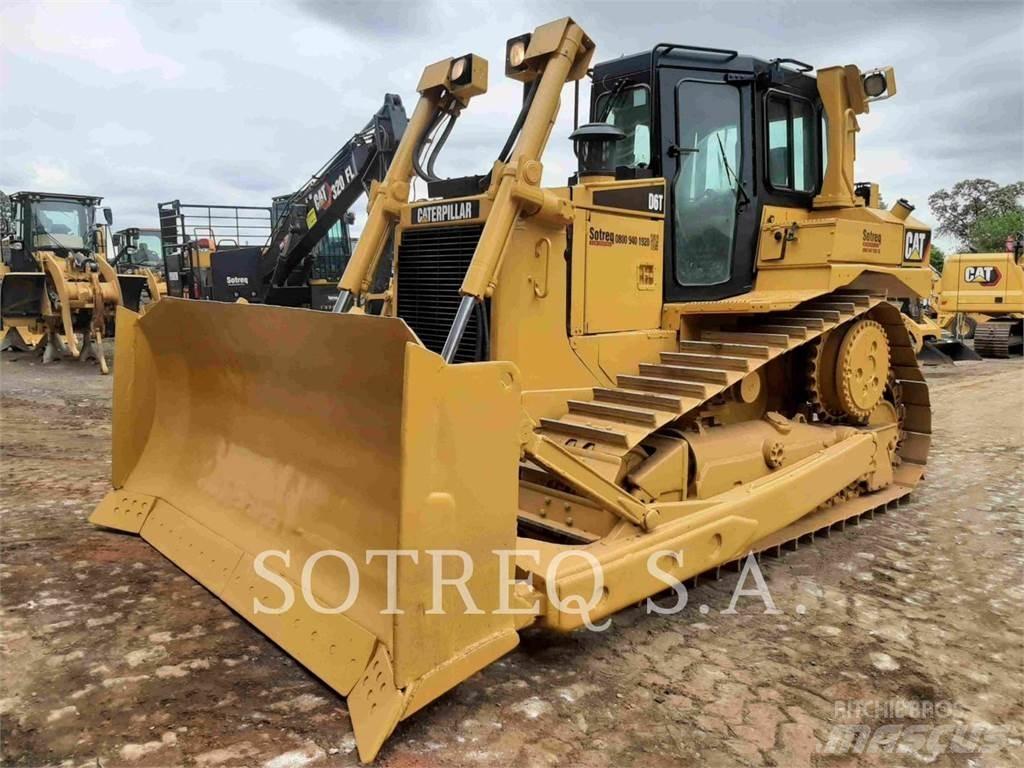 CAT D6T Buldooserid