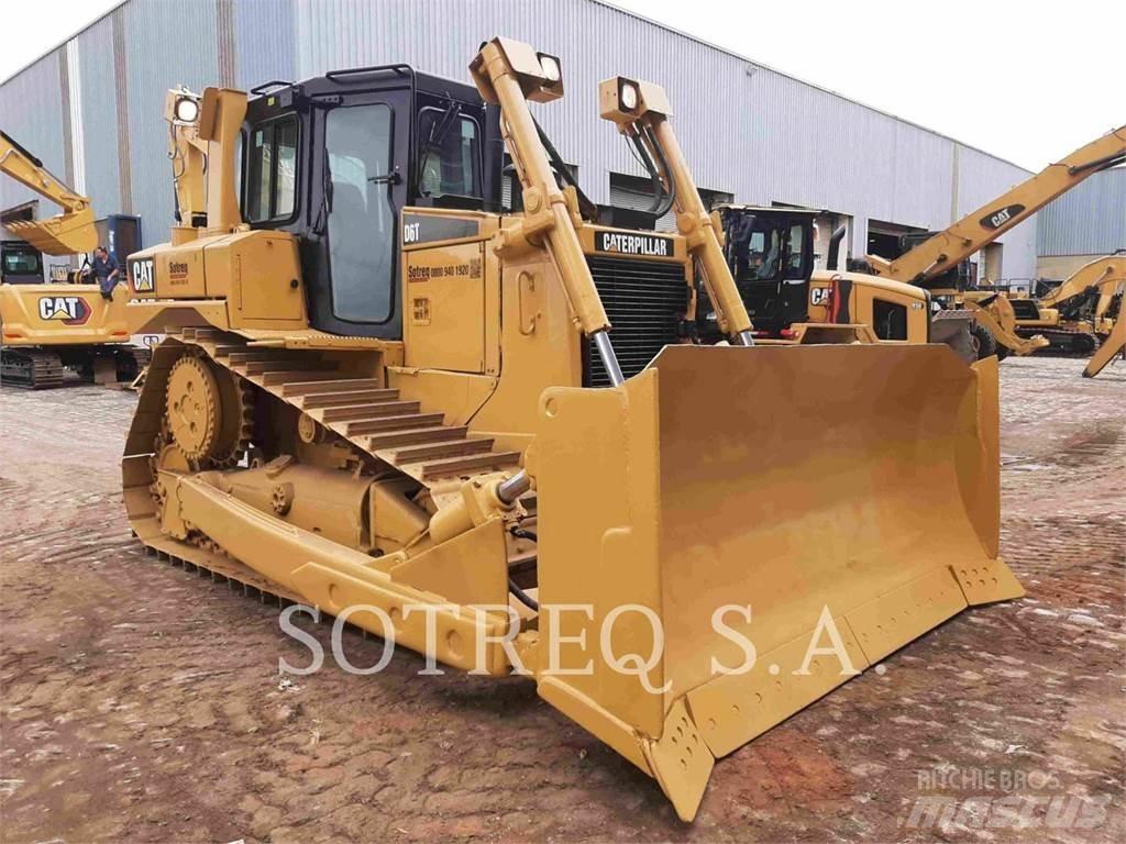 CAT D6T Buldooserid