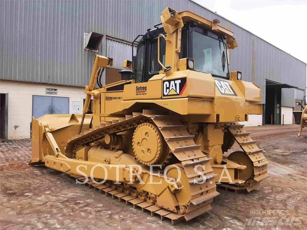 CAT D6T Buldooserid