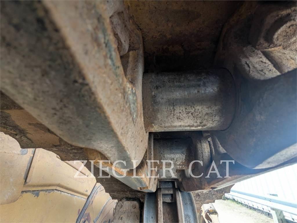 CAT D6T Buldooserid
