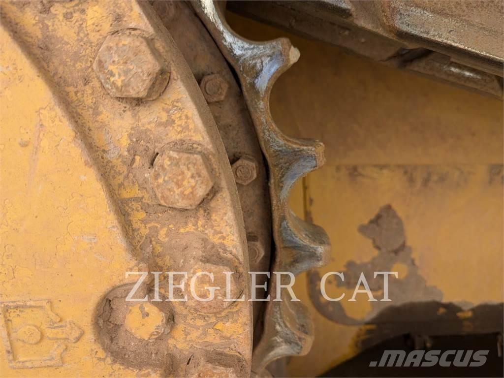 CAT D6T Buldooserid