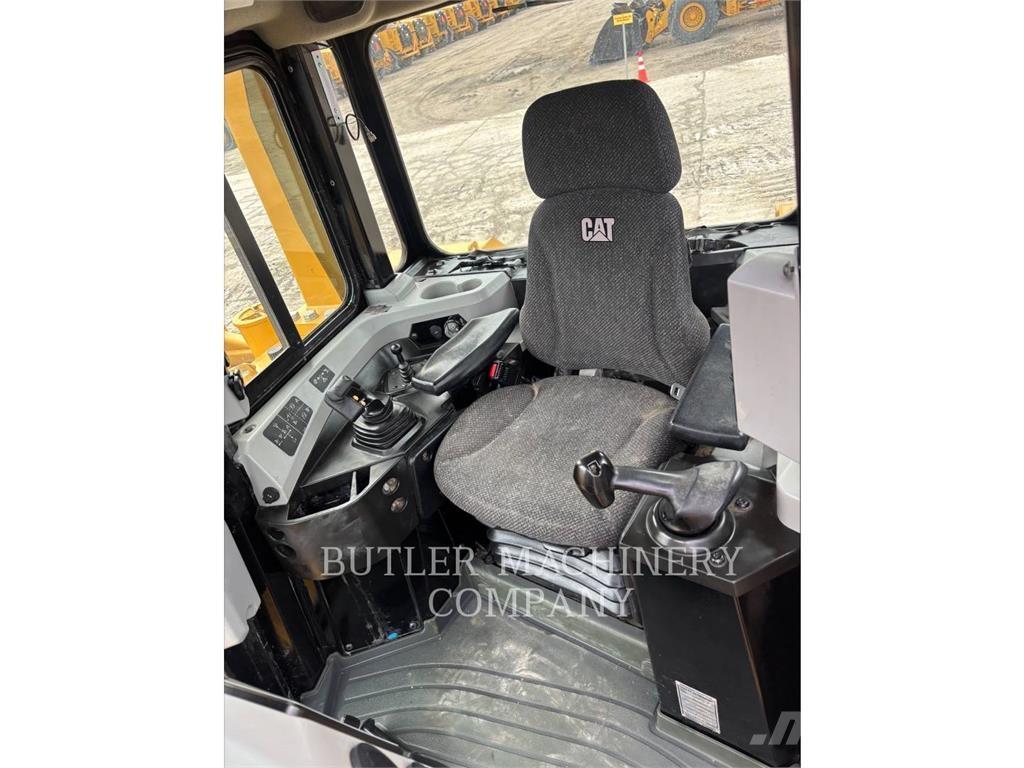 CAT D6T Buldooserid