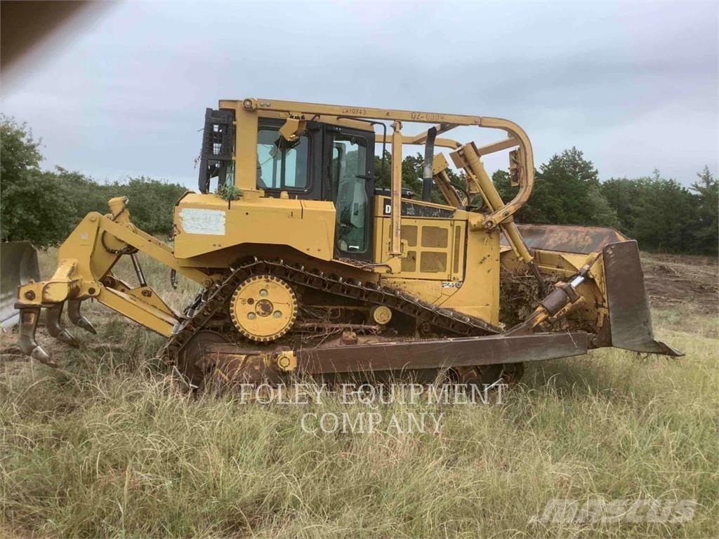 CAT D6T Buldooserid