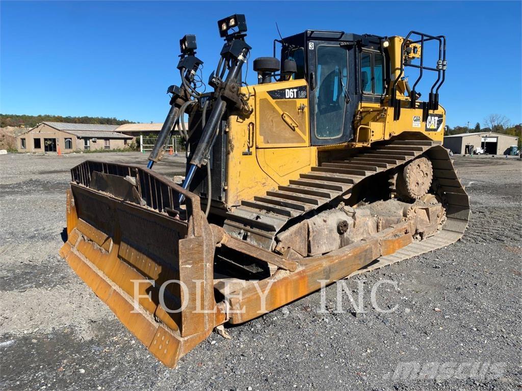 CAT D6T Buldooserid