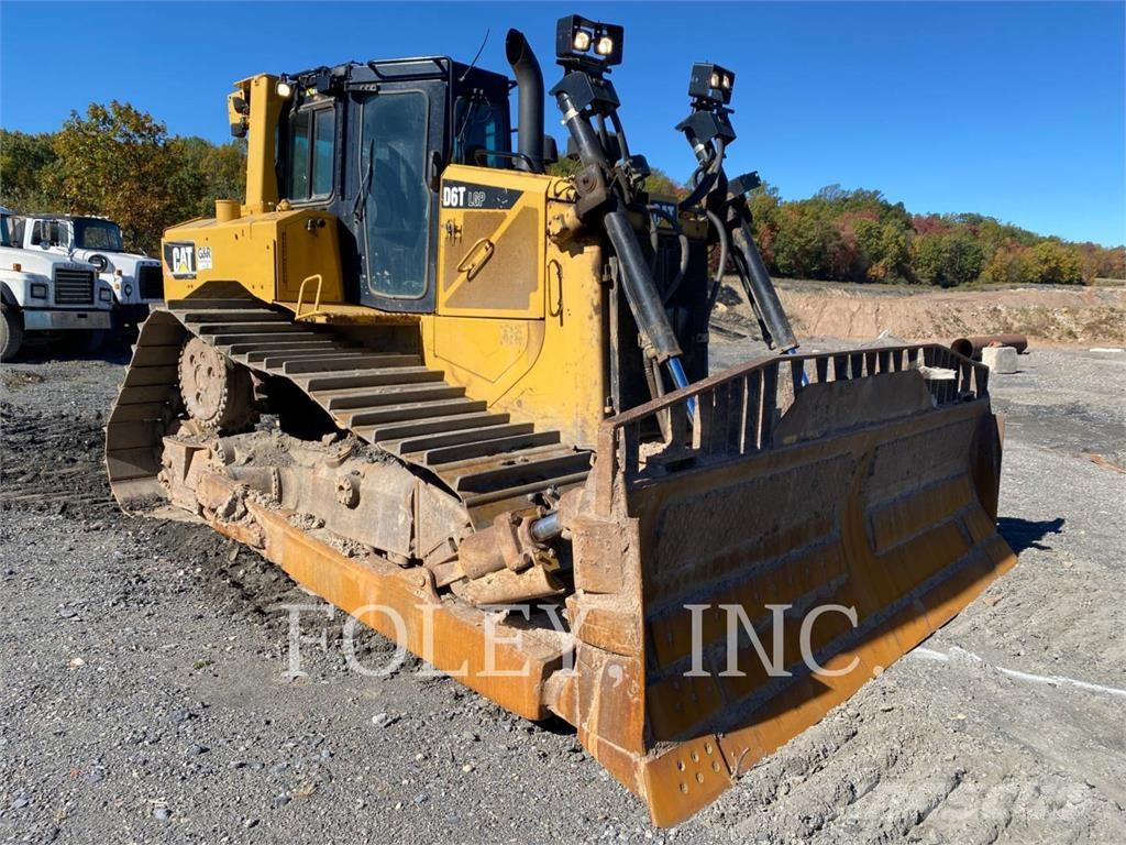 CAT D6T Buldooserid