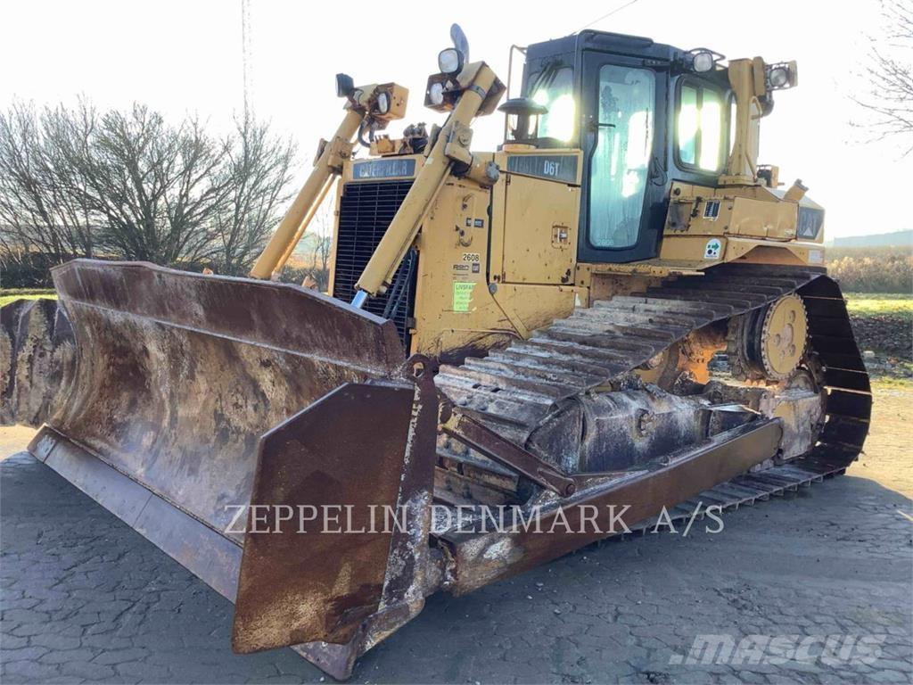 CAT D6T Buldooserid