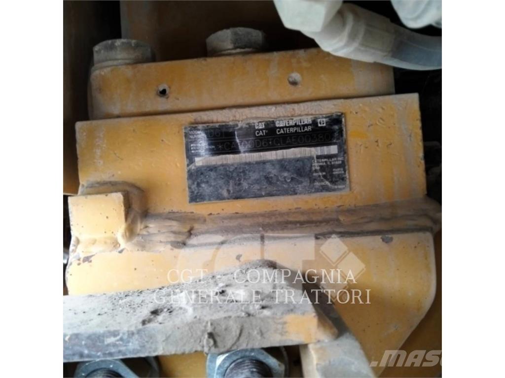 CAT D6T Buldooserid