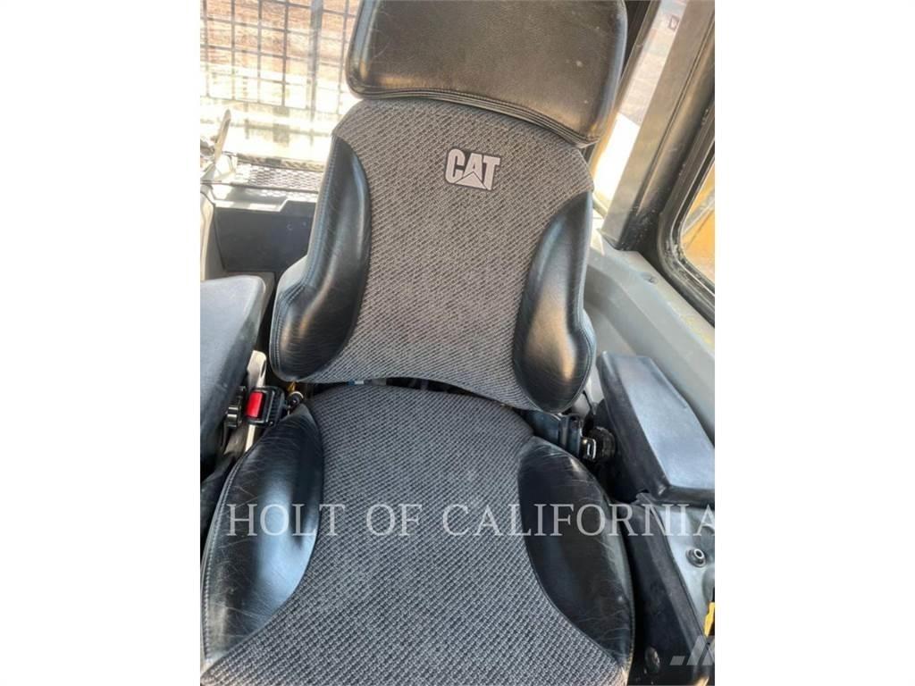 CAT D6T LGP Buldooserid