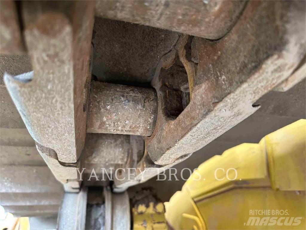 CAT D6T LGP ST Buldooserid
