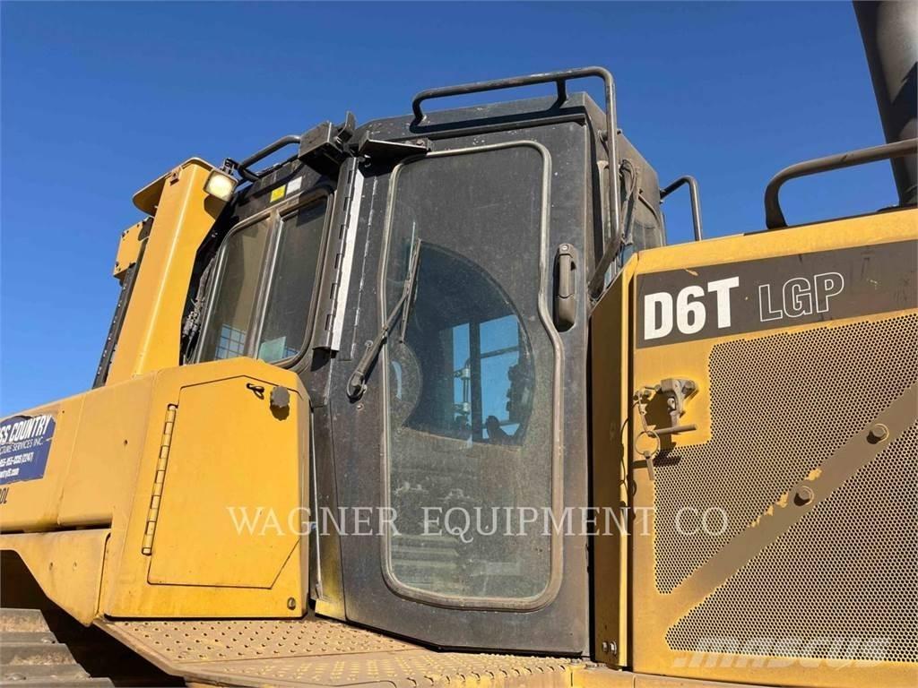 CAT D6T LGPVPT Buldooserid