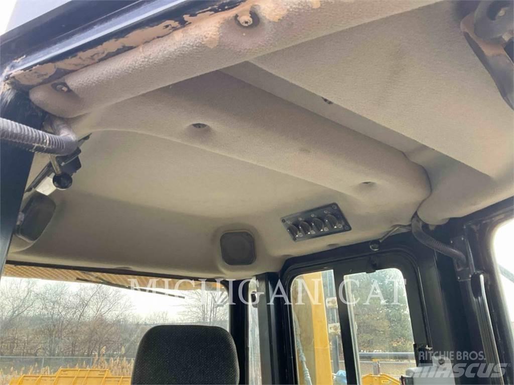 CAT D6TL AHZ24F Buldooserid
