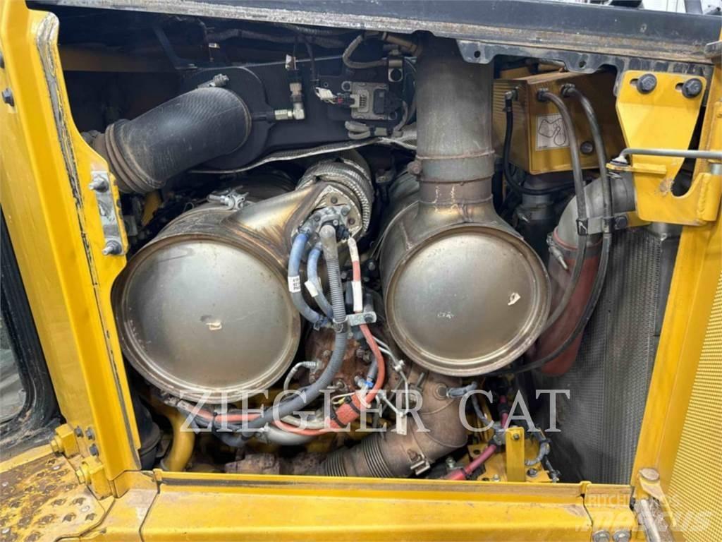CAT D6XE Buldooserid