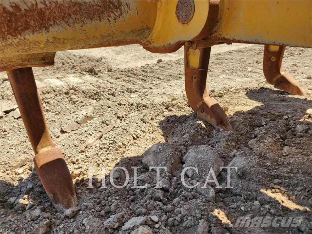 CAT D6XELGPVP3 Buldooserid