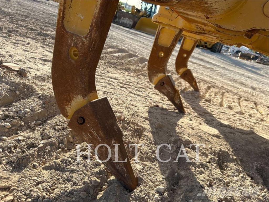CAT D6XELGPVP3 Buldooserid