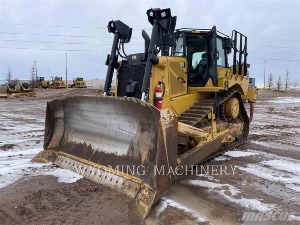 CAT D7 Buldooserid