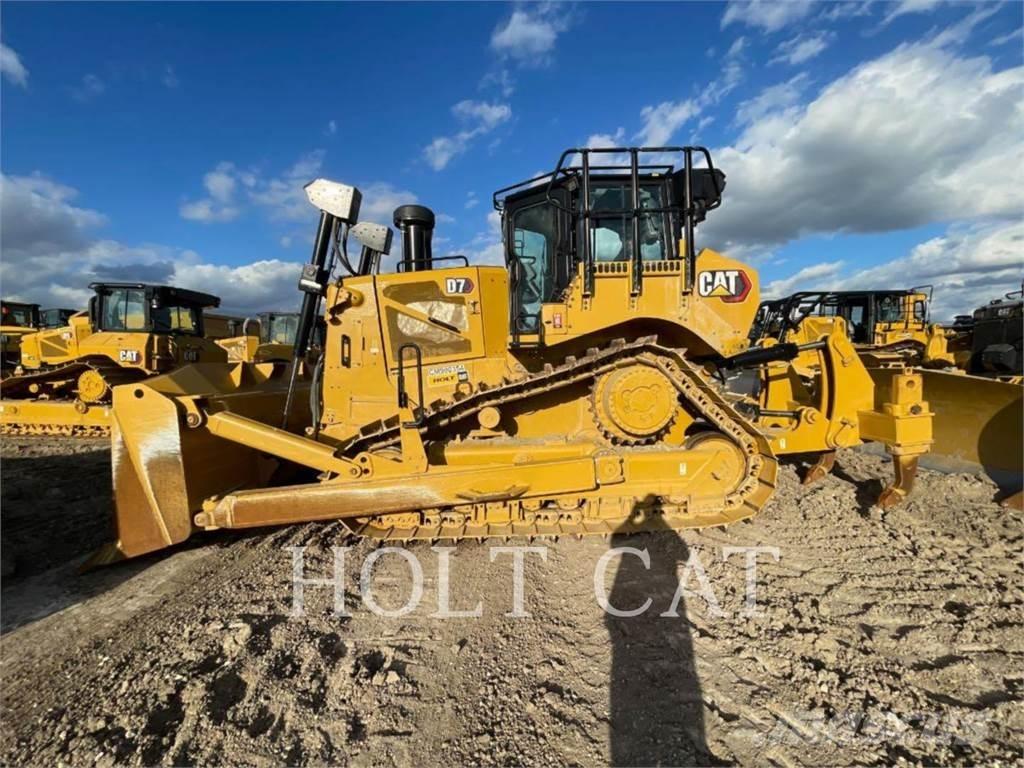 CAT D7 Buldooserid