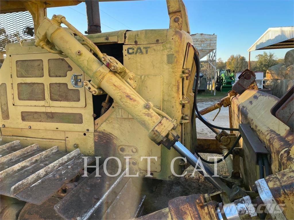 CAT D7 Buldooserid