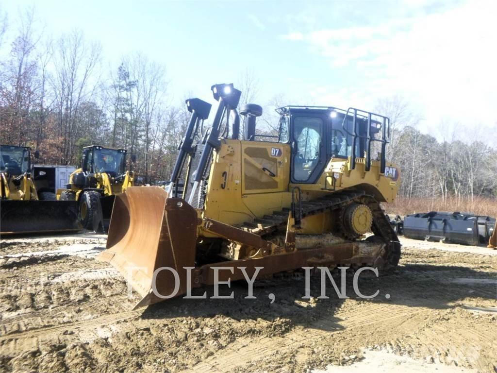 CAT D7-17 Buldooserid