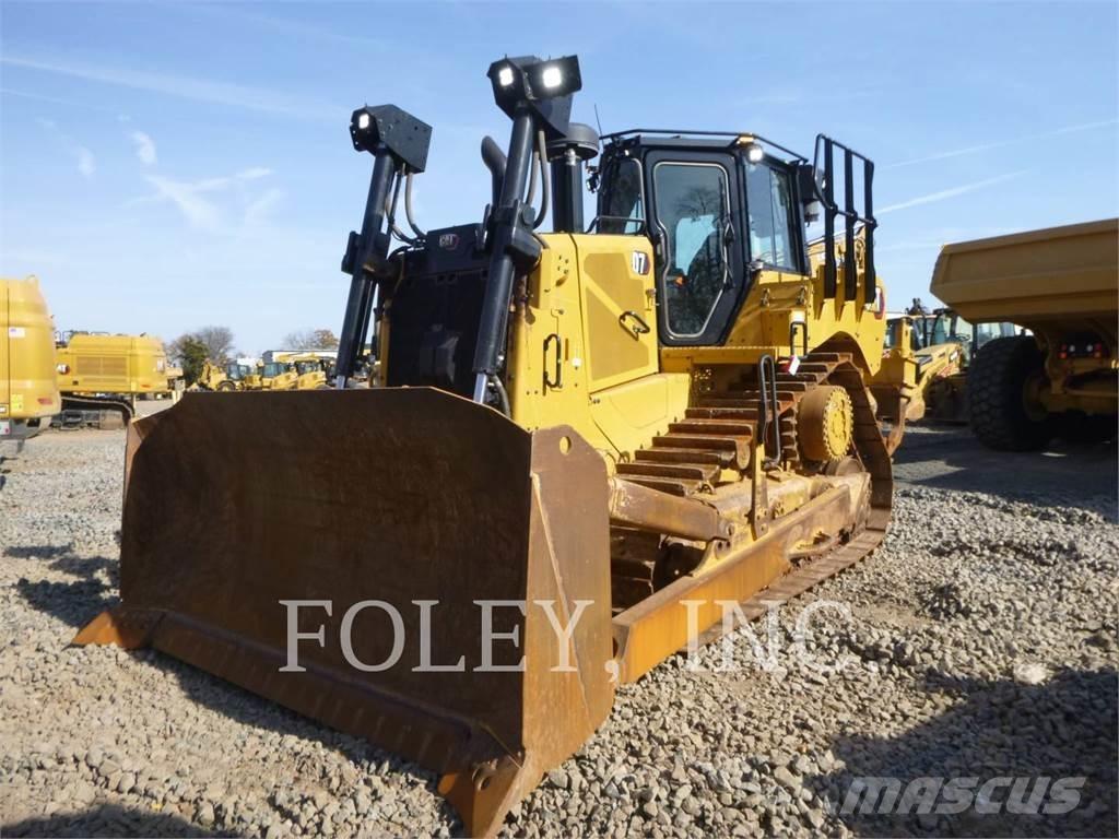 CAT D7-17 Buldooserid