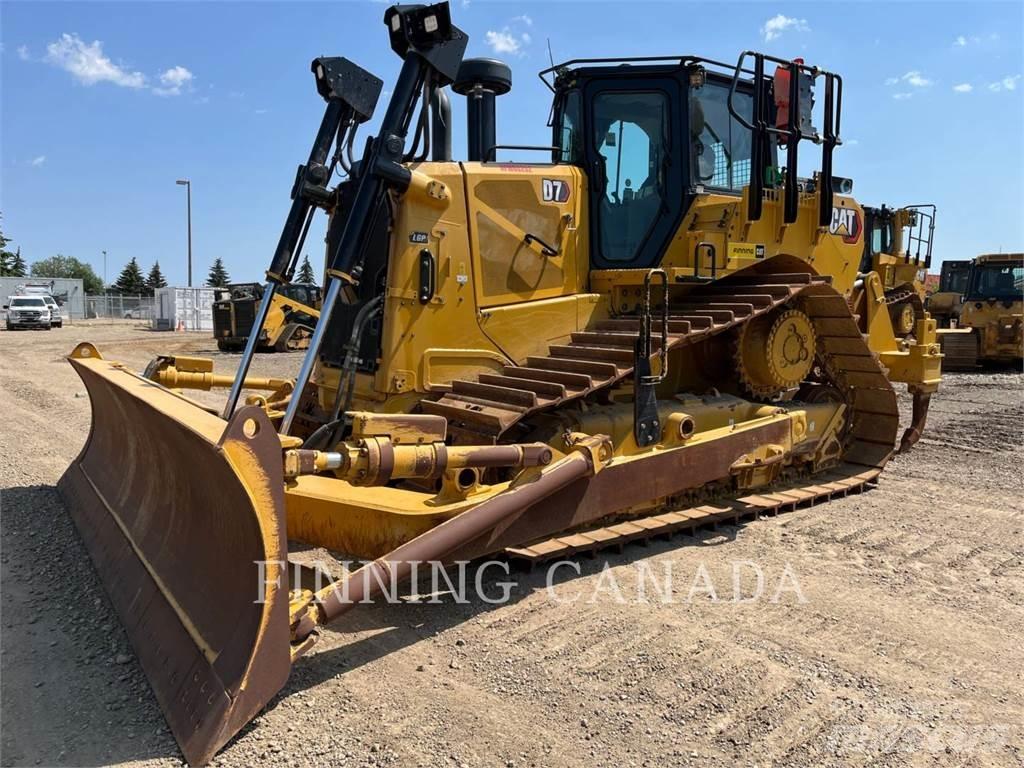 CAT D7-17 Buldooserid