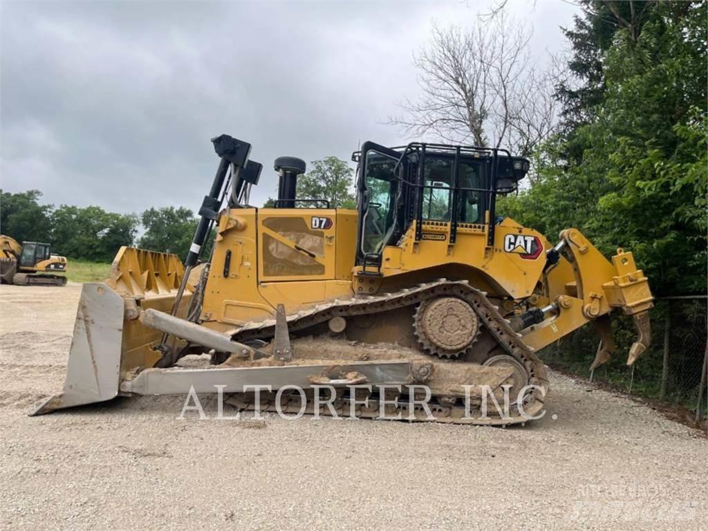 CAT D7-17 Buldooserid