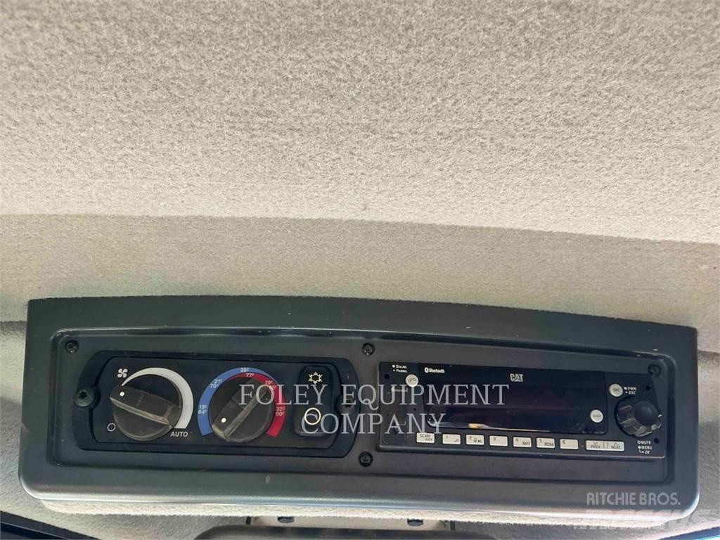 CAT D7-17SUX Buldooserid