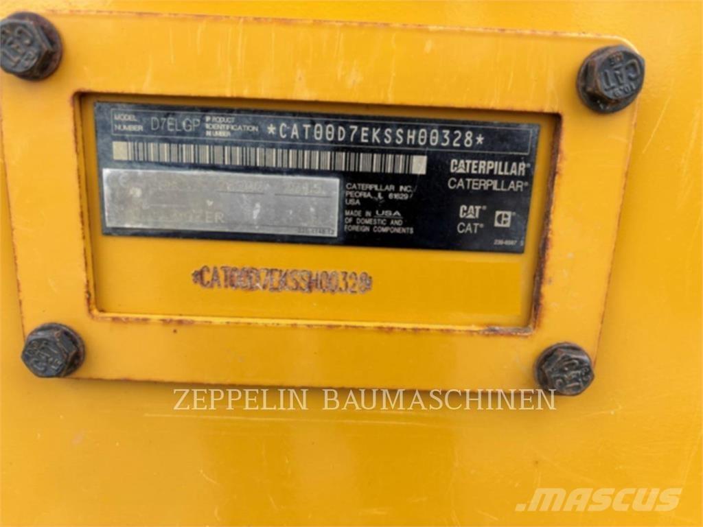 CAT D7E Buldooserid