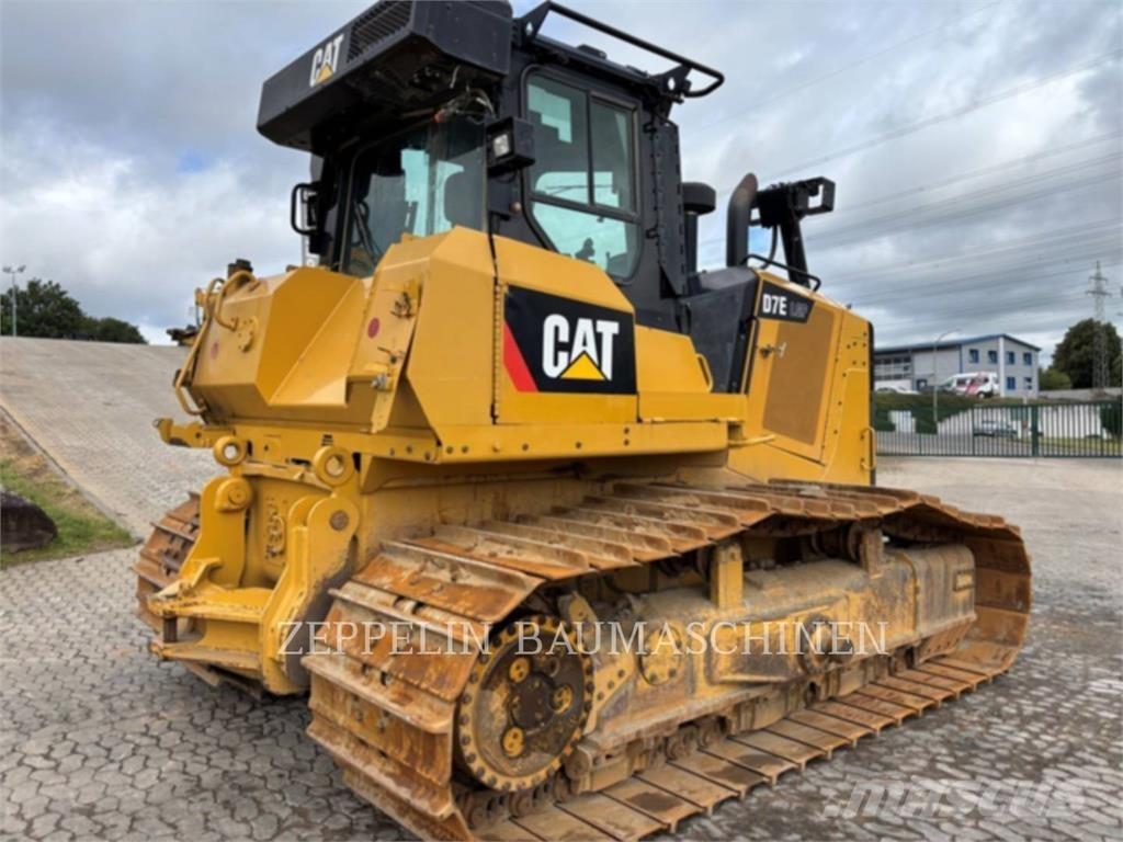 CAT D7E Buldooserid