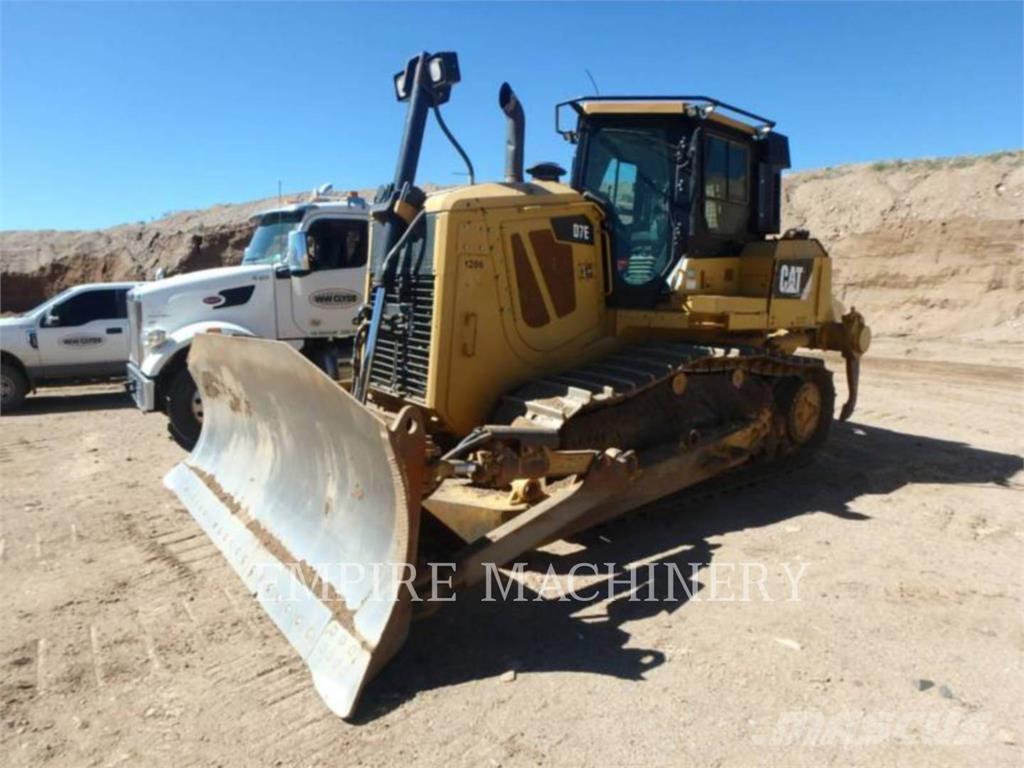 CAT D7E Buldooserid