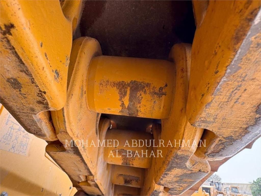 CAT D8-19 Buldooserid