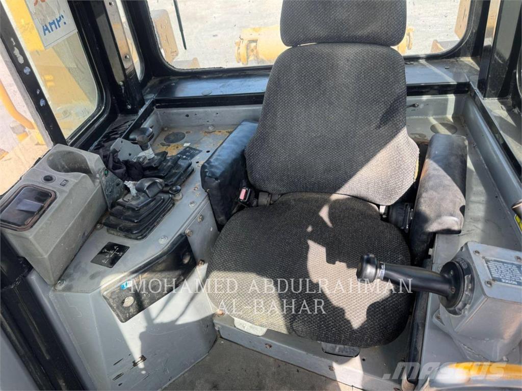 CAT D8RLRC Buldooserid