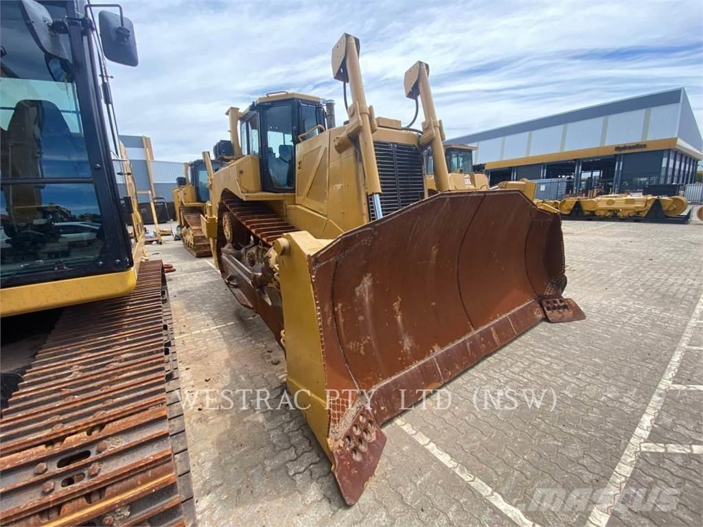 CAT D8T Buldooserid