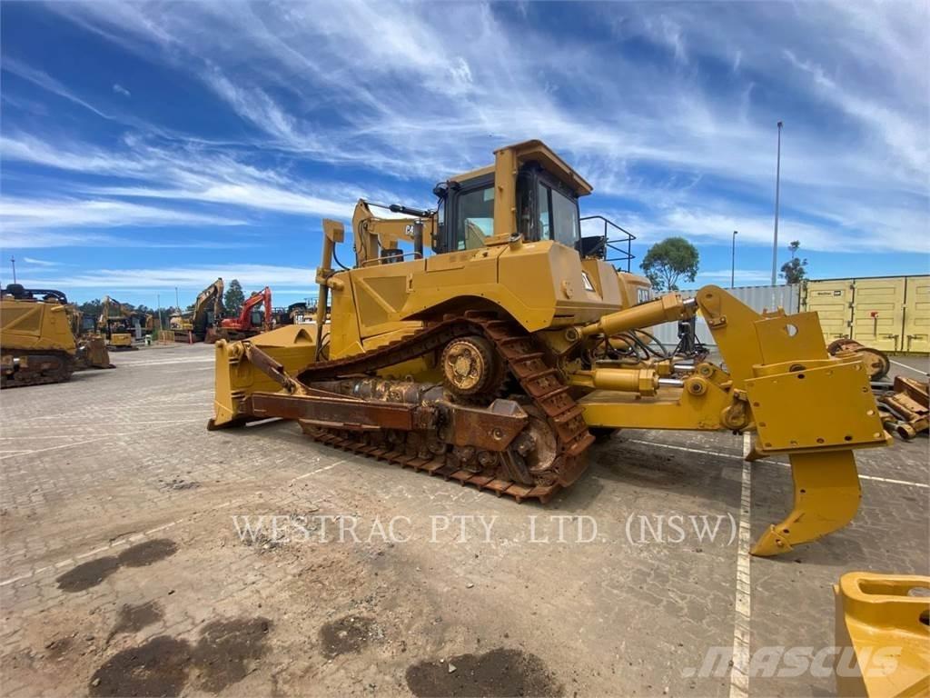 CAT D8T Buldooserid