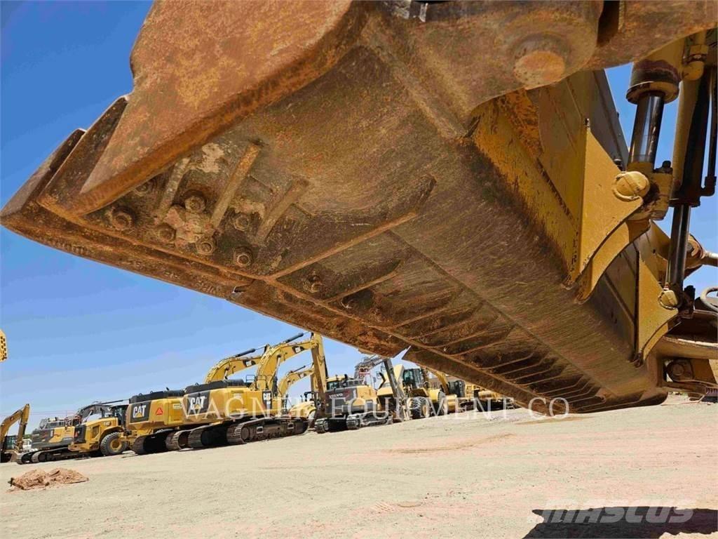 CAT D8T Buldooserid