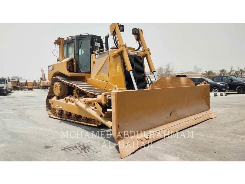 CAT D8T Buldooserid