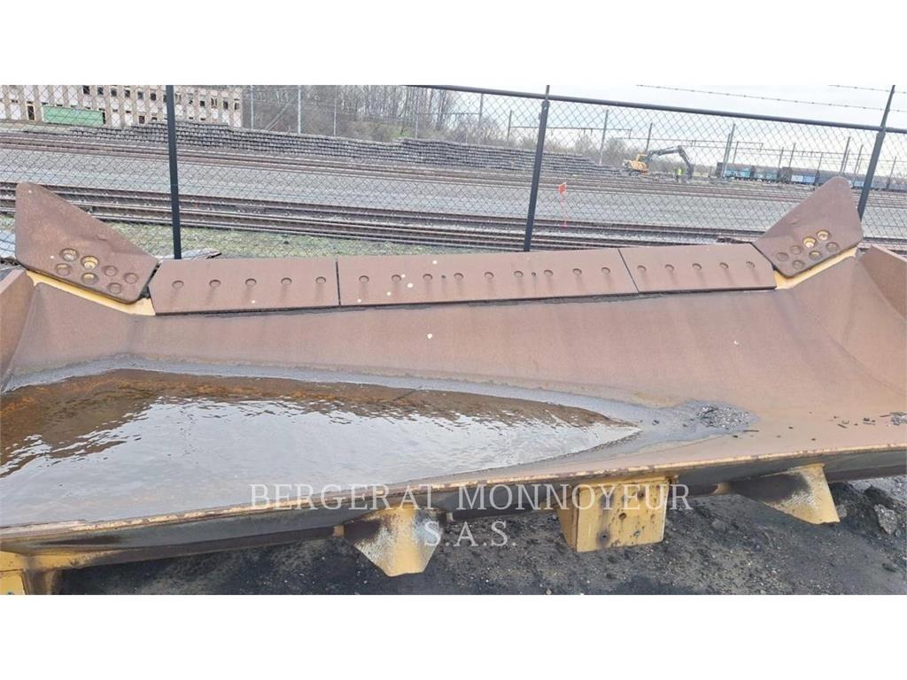 CAT D8T Buldooserid