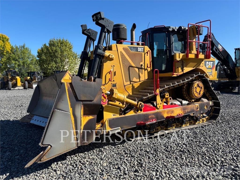CAT D8T Buldooserid