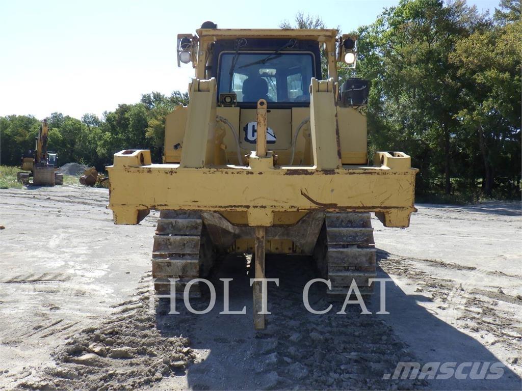 CAT D8T Buldooserid