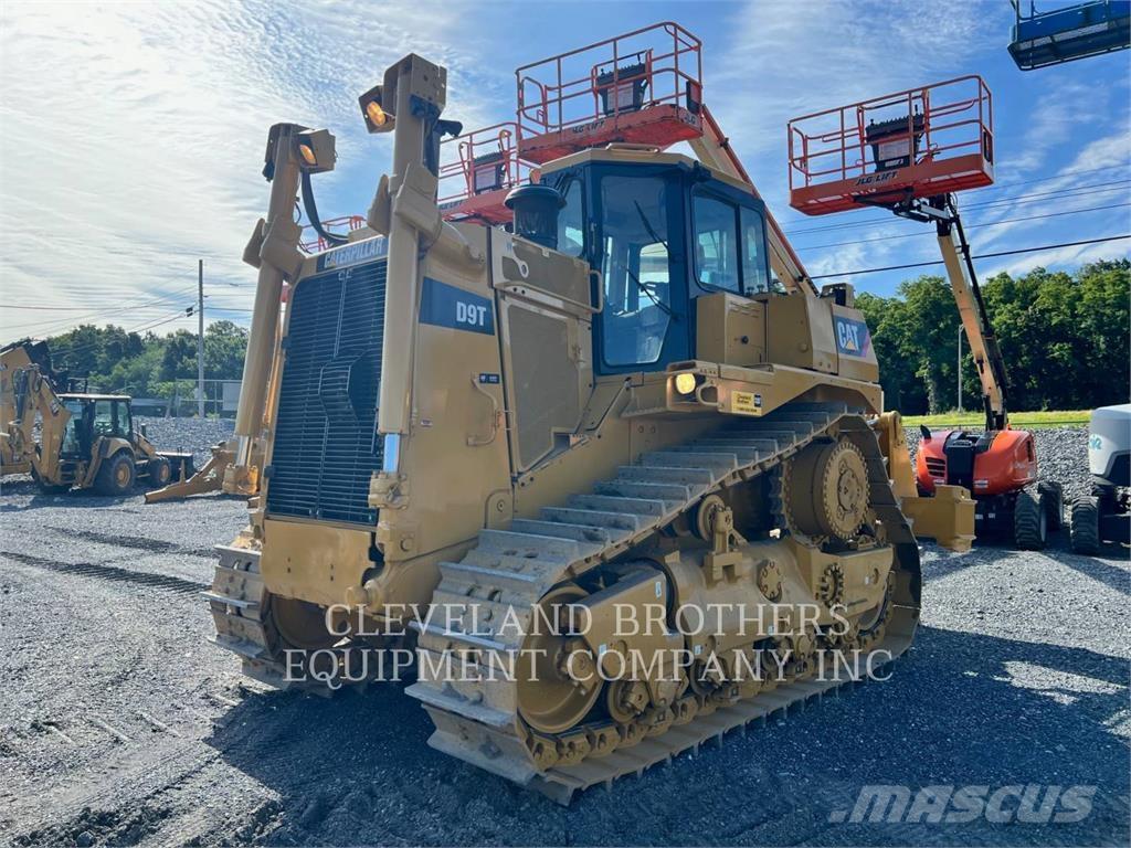 CAT D9T Buldooserid