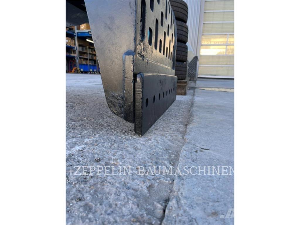 CAT G315 Haaratsid