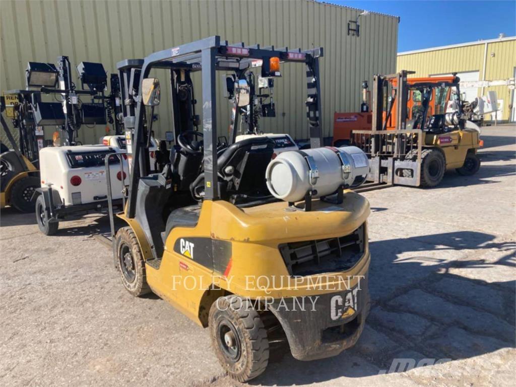 CAT GP25N Lammutusekskavaatorid