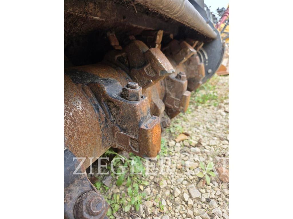 CAT HM418 Metsamultšerid