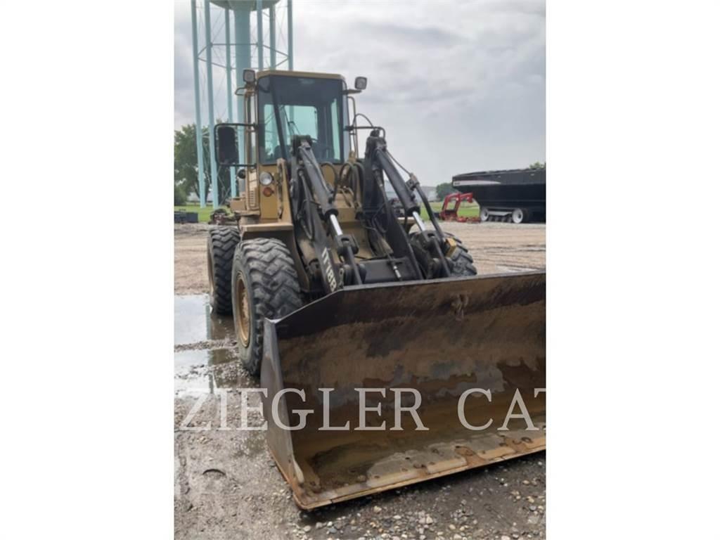 CAT IT18B Rataslaadurid