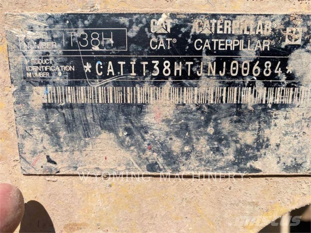 CAT IT38H Rataslaadurid