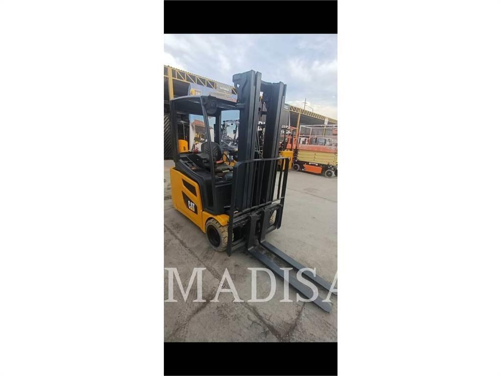 CAT LIFT TRUCKS 2ET4000 Kahveltõstukid - muud