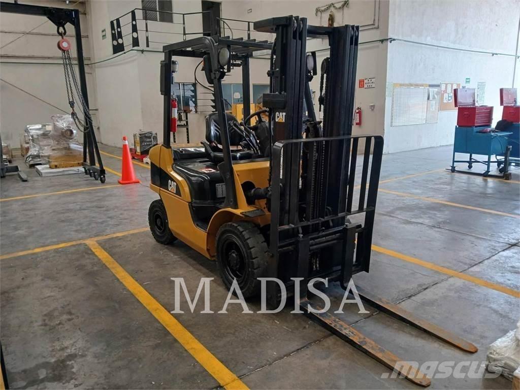 CAT LIFT TRUCKS DP25NM Kahveltõstukid - muud