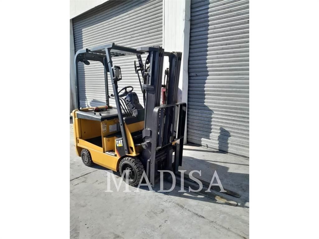 CAT LIFT TRUCKS E3500-AC Kahveltõstukid - muud