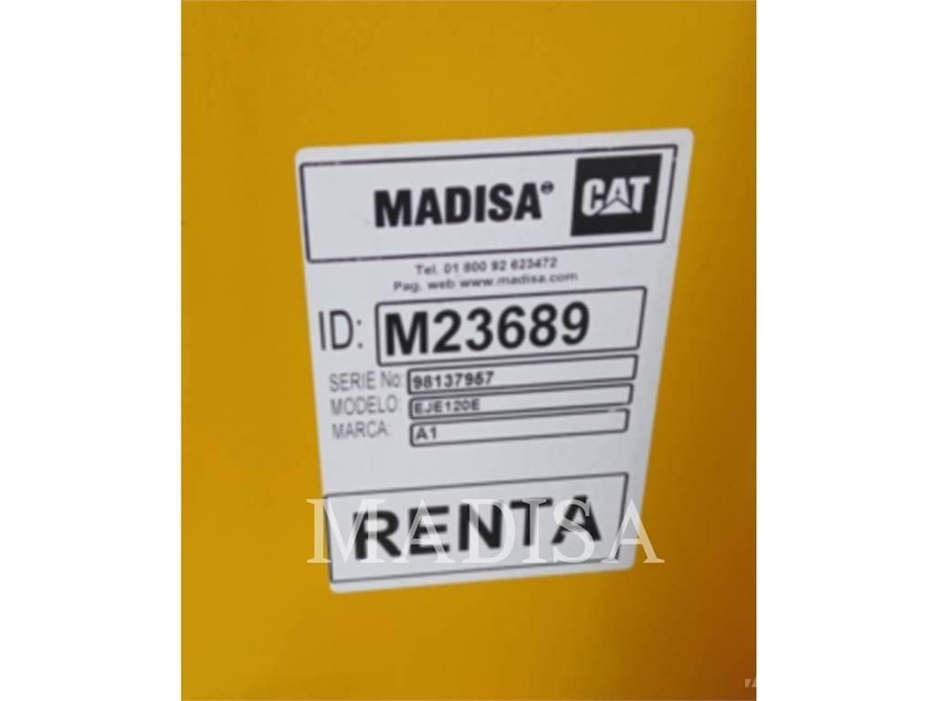 CAT LIFT TRUCKS EJE120E Väljaveotraktorid